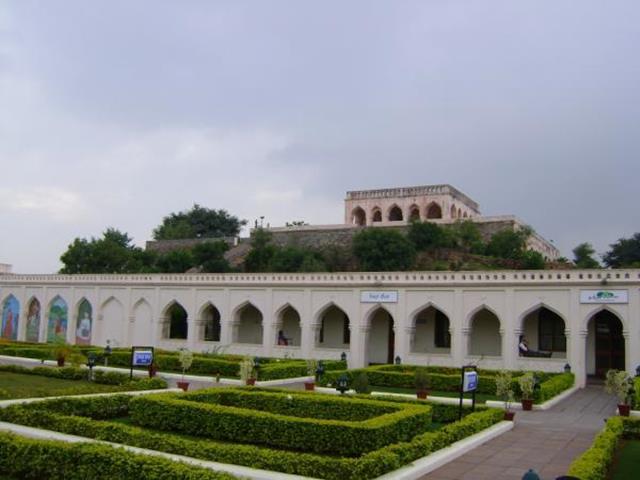 Tourist Place In Hyderabad Tourism: Taramati Baradari History